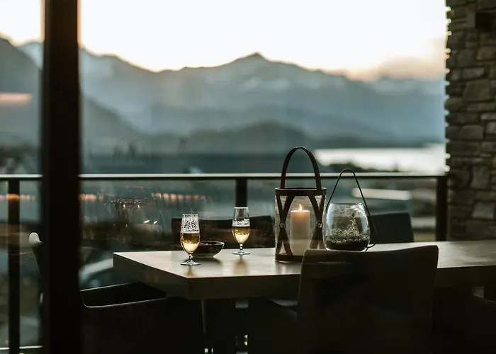 The Heights - Sleeps 8 - Views - Outdoor Fire * ワナカ