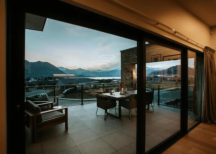 The Heights - Sleeps 8 - Views - Outdoor Fire
